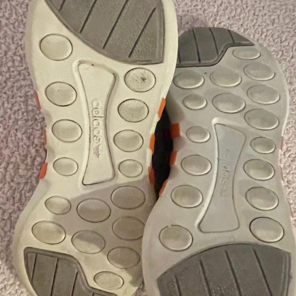 Sneakers (#357) - Picture 9 of 10